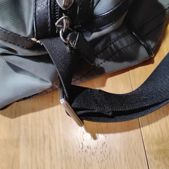 Coach Boston Voyager Green Duffel with Black Leather Trim - Picture 9 of 15